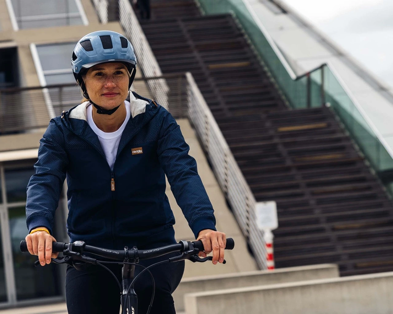 Abus Hyban 2.0 MIPS Fahrradhelm | Titan 7 Abus Hyban 2.0 MIPS Fahrradhelm | Titan – Bild 5