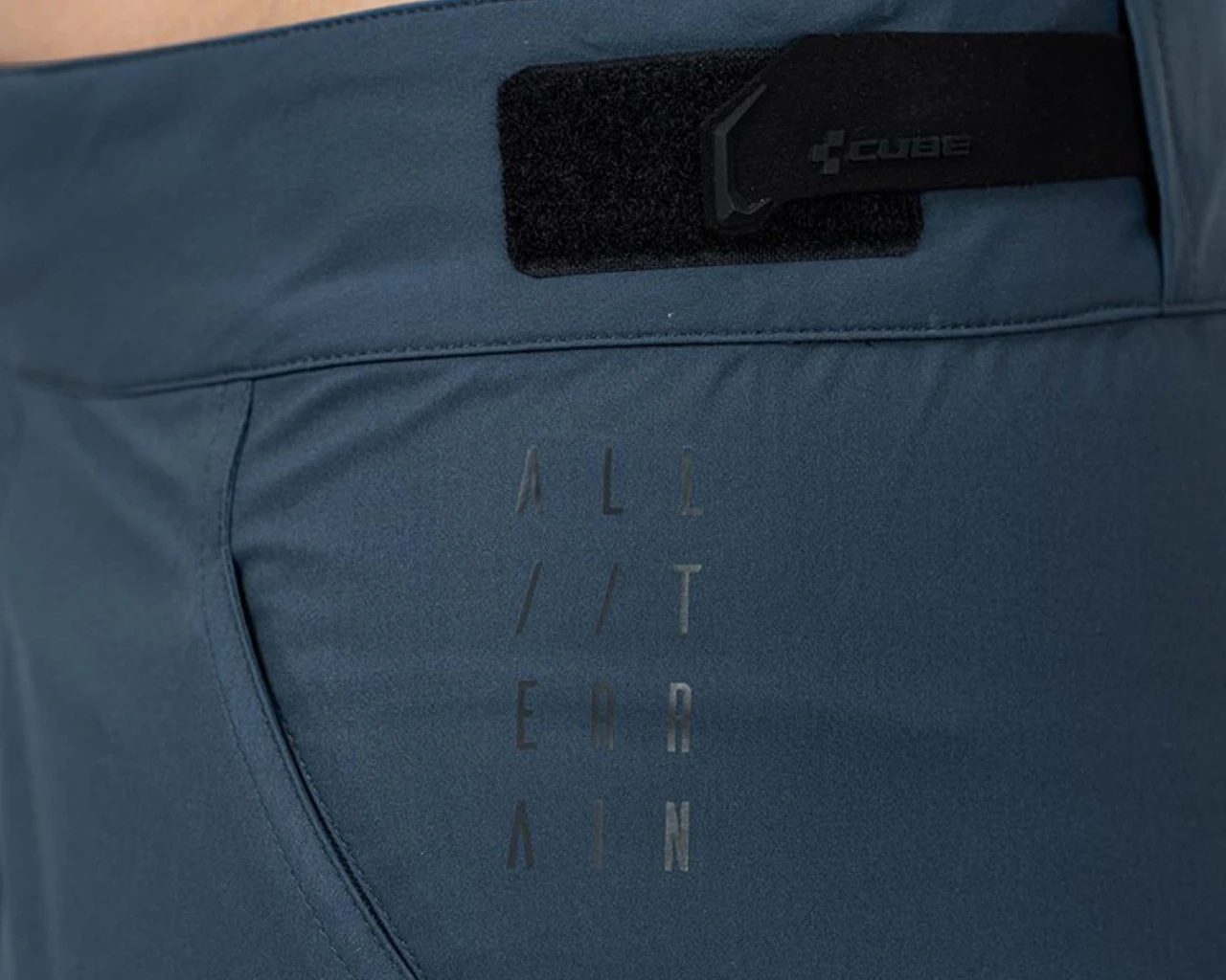 Cube ATX Baggy Damen Shorts | Blue – Bild 4