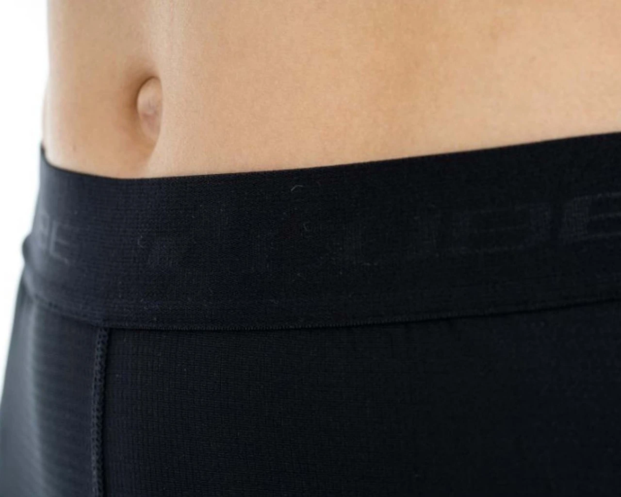 Cube Liner CMPT Damen Hot Pants | Black – Bild 4