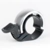 Knog Oi Classic Fahrradklingel - Small | Silver -Cube Verkäufe knog oi classic fahrradklingel small silver 33878 2200x1760 1280x1280
