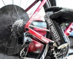 Muc-Off Fahrrad Schutzspray 500 Ml -Cube Verkäufe muc off fahrrad schutzspray 500 ml 004 69977 2200x1760 1280x1280