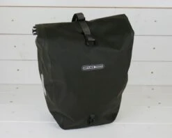 Ortlieb Back-Roller Urban QL3.1 Wasserdichte Fahrradtasche (Einzeltasche) | Ink -Cube Verkäufe ortlieb back roller urban ql31 wasserdichte fahrradtasche einzeltasche ink 003 65142 2200x1760 1280x1280