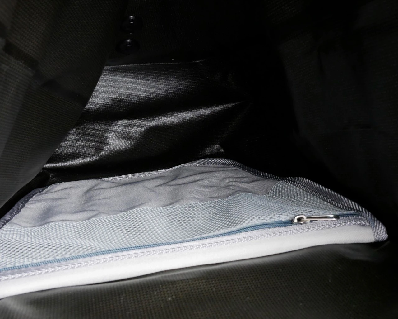 Ortlieb Back-Roller Urban QL3.1 Wasserdichte Fahrradtasche (Einzeltasche) | Ink – Bild 15