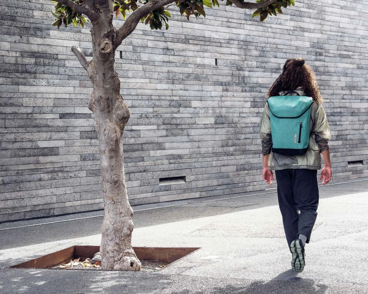 Ortlieb Soulo - 25 Liter Wasserdichter Fahrradrucksack PVC-frei | Cascade – Bild 10