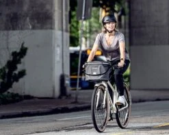 Ortlieb Up-Town Urban Wasserdichter Fahrradkorb Ohne Lenkerhalter PVC-frei | Ink 7 Ortlieb Up-Town Urban Wasserdichter Fahrradkorb Ohne Lenkerhalter PVC-frei | Ink -Cube Verkäufe ortlieb up town urban wasserdichter fahrradkorb ohne lenkerhalter pvc frei ink 003 67848 848x678 1280x1280 1